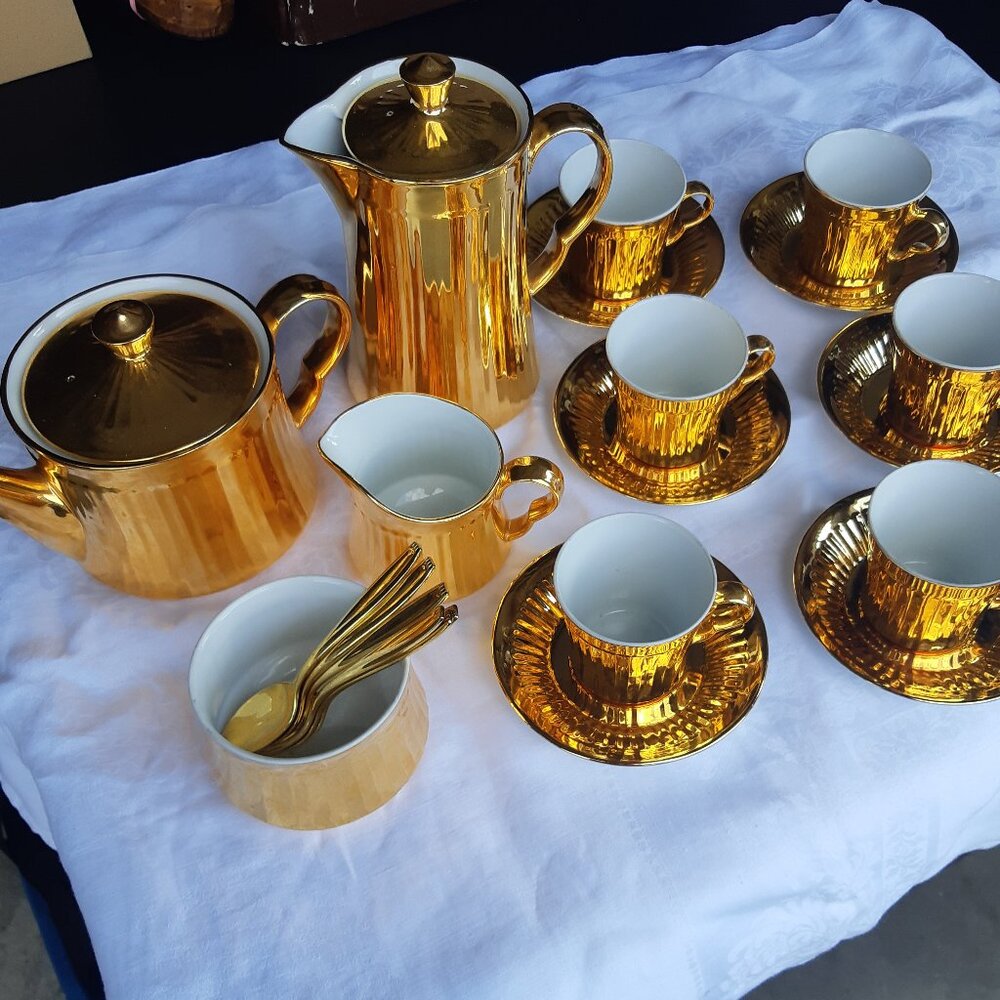Royal Worcester 1960s Gold Tea & Coffee Pot Set w/6 teacups, English Porcelain